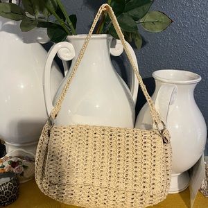 Forever 21 straw like beach shoulder bag. Perfect for summer